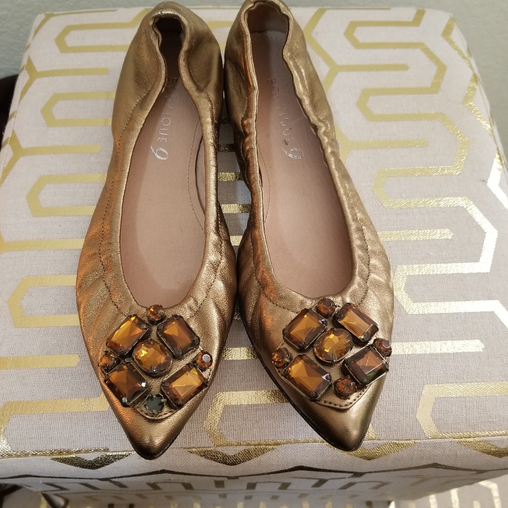 BOUTIQUE 9